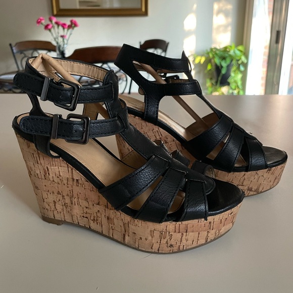 Express Black Cork Wedges - Picture 5 of 7